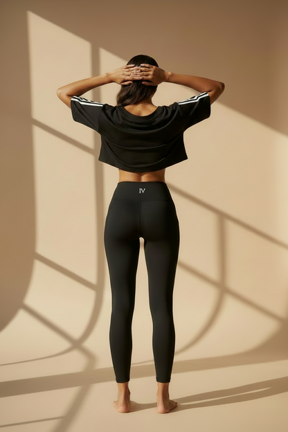 FORME IV – Off-the-Shoulder Crop T-Shirt